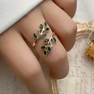 NEW Emerald Leaf Gold 18k Elegant Luxury Wrap One Size Ring